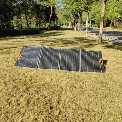 Estación de energía fotovoltaica portátil al aire libre con panel solar