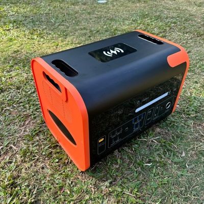 Inversor de onda senoidal puro AT22 2200W fuente de alimentación portátil LCD para el hogar al aire libre