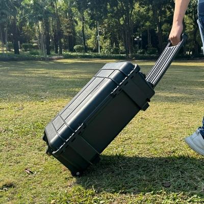 No hay batería Estación de energía portátil extraíble con 15A de salida máxima AC y 18W de salida máxima USB/tipo-C