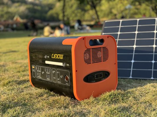 Tipo-C Producción Estación de energía móvil para hogares y campings Cerca de 25 kg 2048wh Generador solar