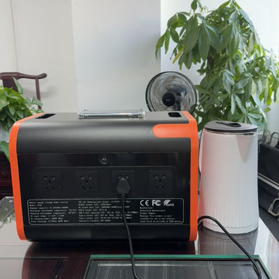 4400W Sistema de almacenamiento de energía de potencia máxima Estación de energía portátil Generador solar 2400W2048wh
