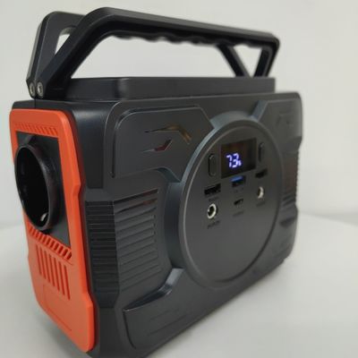 Luz LED de 4W y salida de CA de onda modificada en generador solar portátil de 200W
