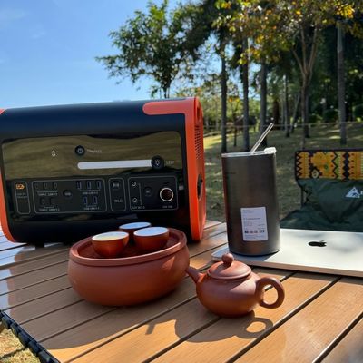 Inversor de onda senoidal pura 2200W Generador de emergencia de fosfato de hierro de litio para portátil