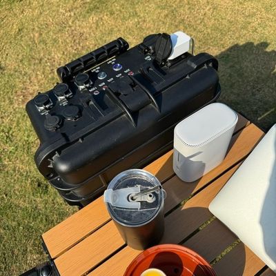 AC Pure Sine Wave Output Batería de litio ternario generador solar portátil para exteriores
