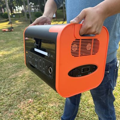 2200W Punto máximo de potencia móvil portátil 4400W Camping familiar RV Estación de energía solar para la energía