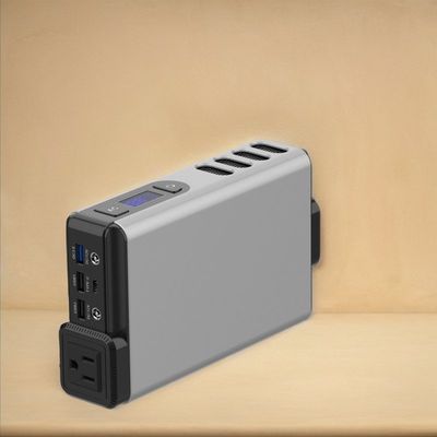 32000mAh Estación de energía móvil de gran capacidad con salida USB doble y carga de tipo C