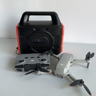 Generador portátil de gran capacidad reciclable de 300W para acampar al aire libre y cargar drones