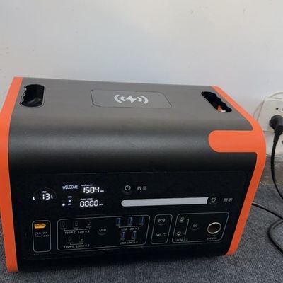 Cargador solar Iluminación LED para automóviles UPS Recargable Estación eléctrica de litio portátil Sistema de inversor