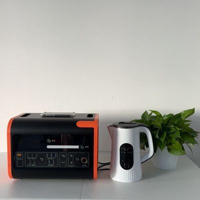 Cargador solar Iluminación LED para automóviles UPS Recargable Estación eléctrica de litio portátil Sistema de inversor