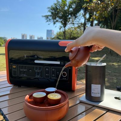 Generador de almacenamiento de energía de emergencia para acampar al aire libre 2200W Potencia de salida 2048wh Capacidad