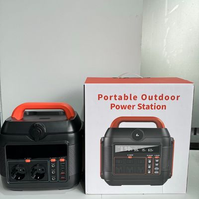 Generador solar de emergencia para el hogar de color naranja de 600W con toma de corriente alterna estándar nacional