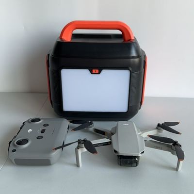 Demandas de energía de emergencia Centro de energía para el hogar con batería de litio de 600W e iluminación LED de 11W