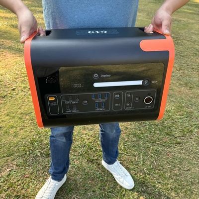 Estación de energía portátil con 3500W de potencia constante y pantalla de cristal líquido