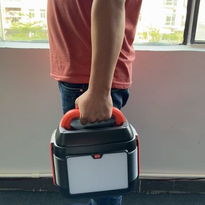 Estación de energía móvil al aire libre con 600W de carga de paneles solares y salida de onda sinusoidal