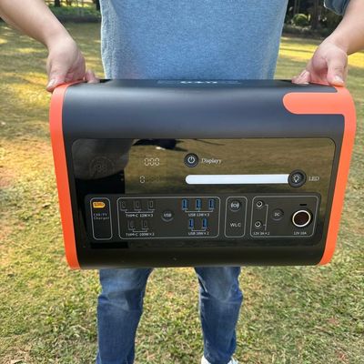 2200W de potencia constante puede conducir 4000W de almacenamiento de energía de energía móvil para y energía duradera