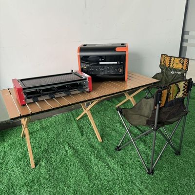 Generador solar portátil de energía constante de 2200W con batería de litio de color personalizable