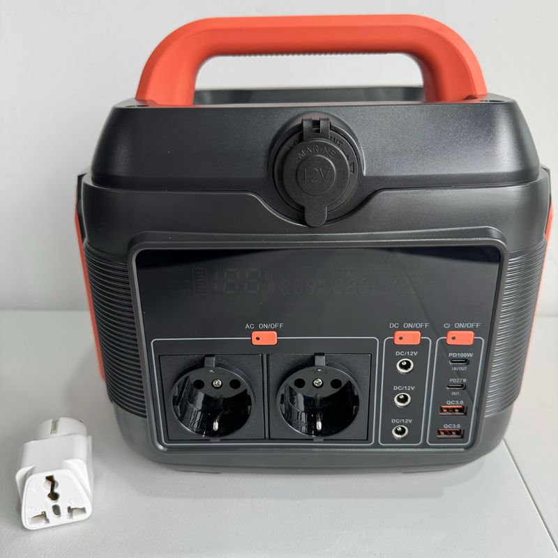 Estación eléctrica portátil de emergencia para el hogar al aire libre de 600W AC-DC Generador solar negro