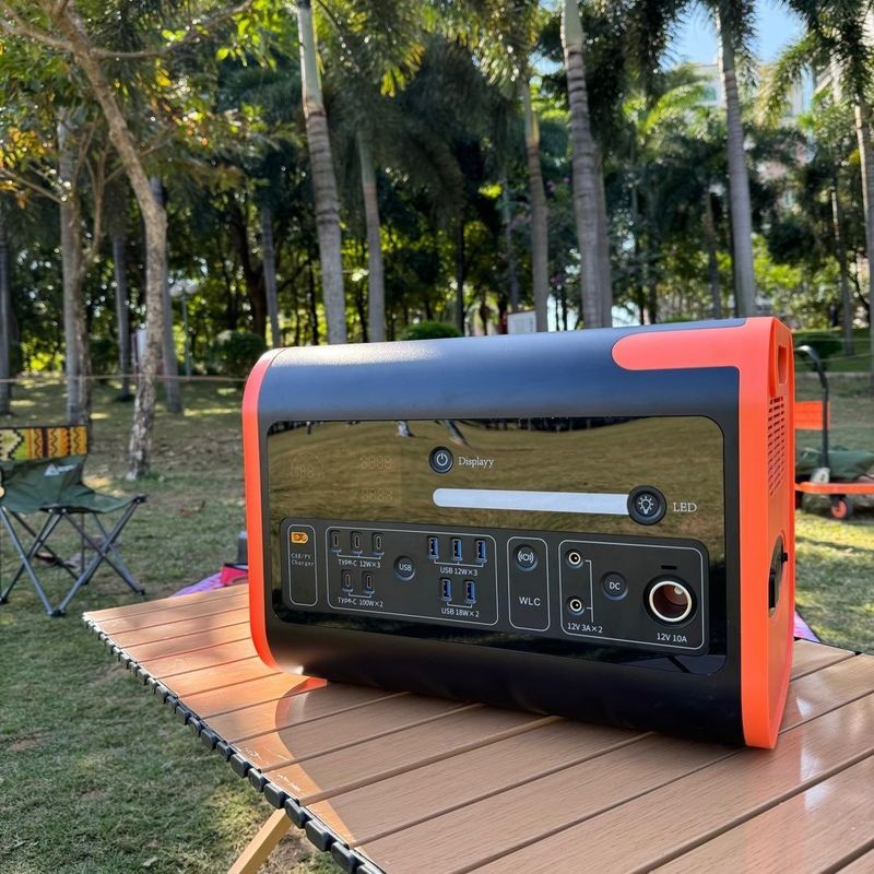 Generador solar móvil de 2200 W con carga inalámbrica portátil
