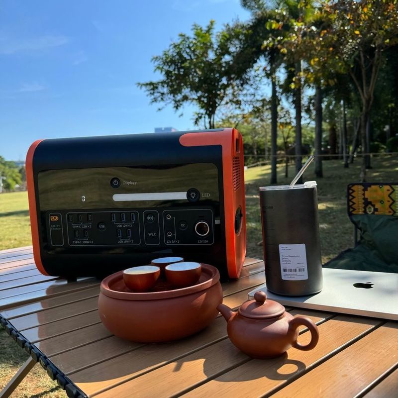 2000W 2200W LiFePO4 Batería Estación de energía portátil para acampar al aire libre Modo de carga