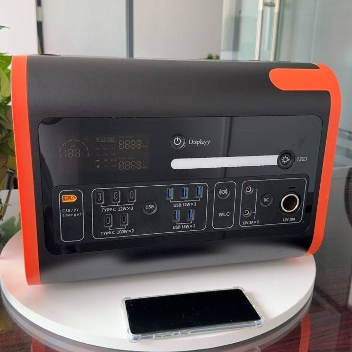 Cargador solar Iluminación LED para automóviles UPS Recargable Estación eléctrica de litio portátil Sistema de inversor