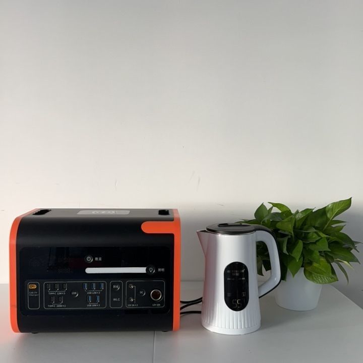 Estación eléctrica móvil USB 2000W Generador solar de carga rápida con tipo C 3*18W/2*100W