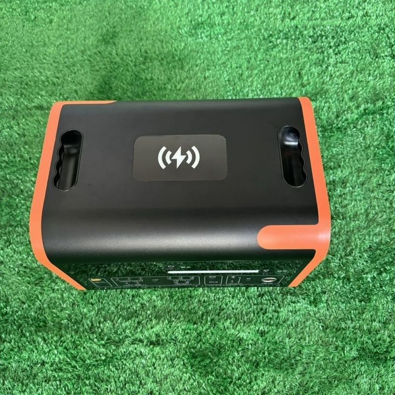 Generador solar portátil de carga inalámbrica LiFePO4 2200W para centrales eléctricas de emergencia al aire libre