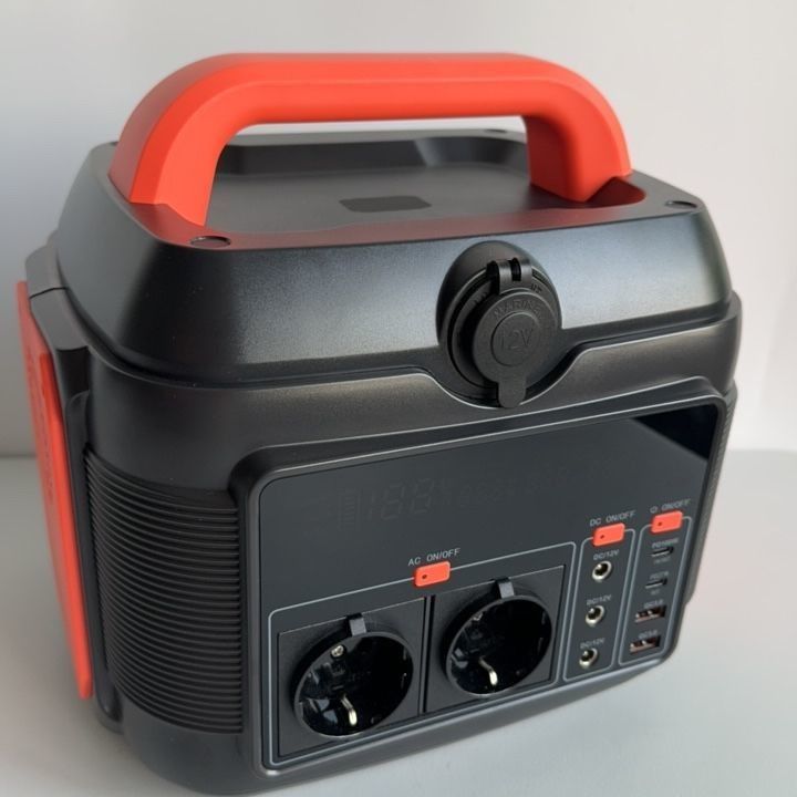 Generador solar de respaldo con batería de 600W para campamentos al aire libre y centrales eléctricas de emergencia