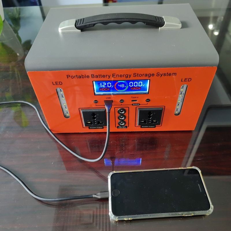 Potencia de salida nominal de 300W Tipo-C Estación de energía portátil de 5V/10W para carga móvil de oficina